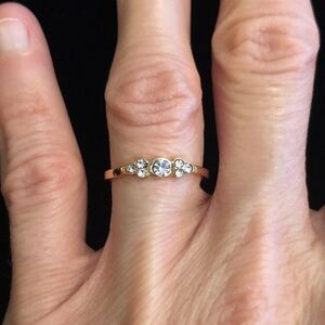 Elegant Gold and White Rhinestone Women's Ring